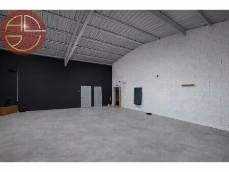 vente entrepôt 485 m²