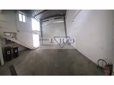 vente entrepôt 472 m²