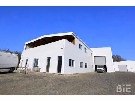 vente local d'activités 2 468 m²