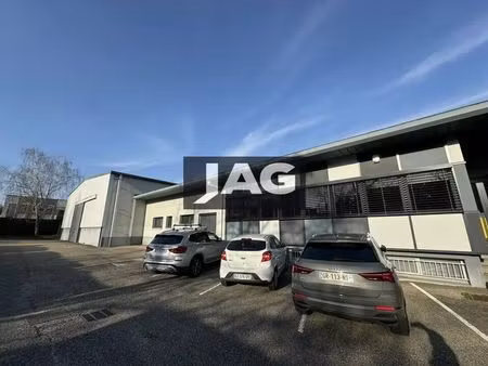 vente local d'activités 1 570 m²