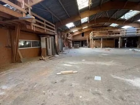 vente local d'activités 616 m²