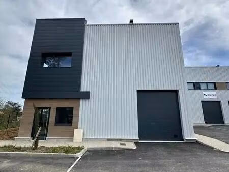 vente local d'activités 442 m²