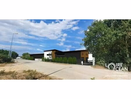 vente local d'activités 197 m²