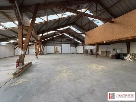 vente local d'activités 700 m²