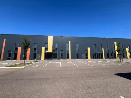 vente local d'activités 449 m² à 886 m²
