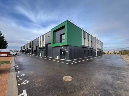 vente local d'activités 216 m² à 2 228 m²