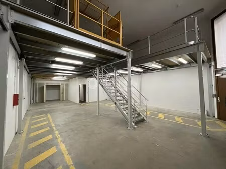 vente local d'activités 257 m²