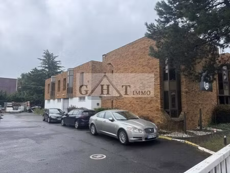 vente entrepôt 730 m²