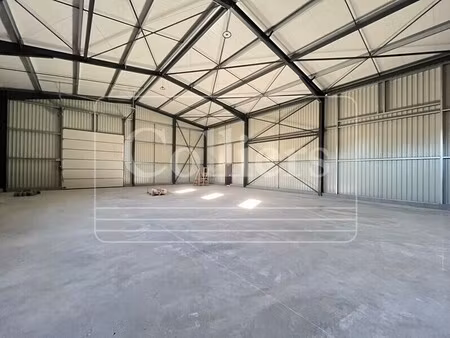 vente local d'activités 294 m²