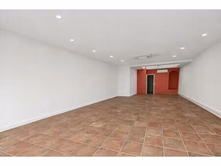 vente commerce 101 m²