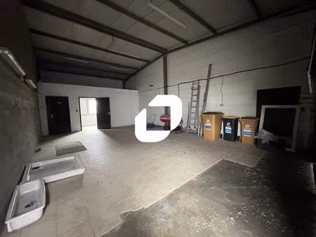 vente local d'activités 1 380 m²