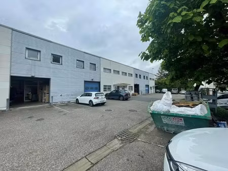 vente local d'activités 376 m²