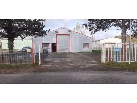 vente local d'activités 300 m²