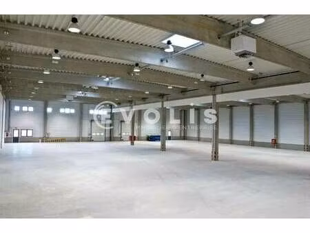 vente local d'activités 6 108 m²