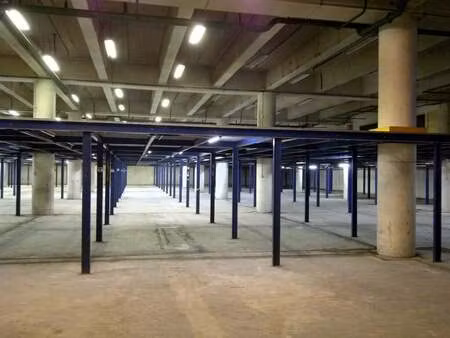 vente entrepôt 1 774 m²