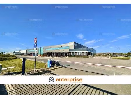 vente entrepôt 9 000 m² à 43 000 m²