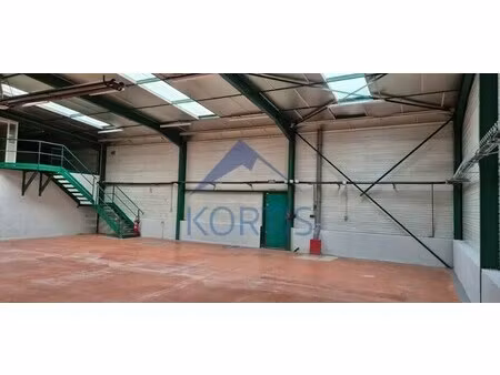 vente local d'activités 550 m²