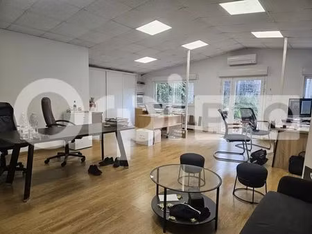 vente local d'activités 288 m²