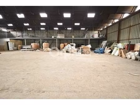 vente local d'activités 200 m² à 600 m²