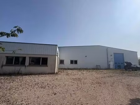 vente local d'activités 1 120 m²