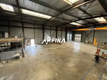 vente entrepôt 1 300 m²