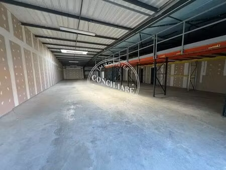 vente local d'activités 862 m²