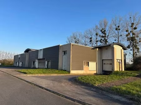vente local d'activités 1 490 m²