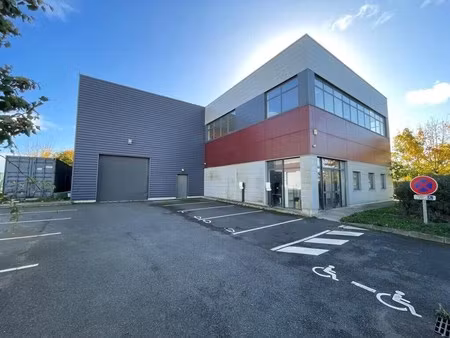 vente local d'activités 1 004 m²