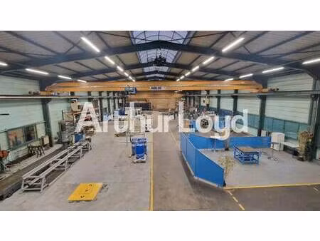vente local d'activités 3 699 m²