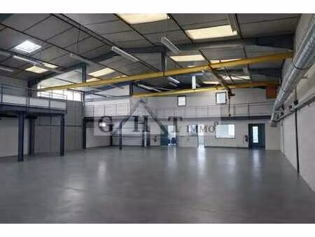 vente entrepôt 485 m²