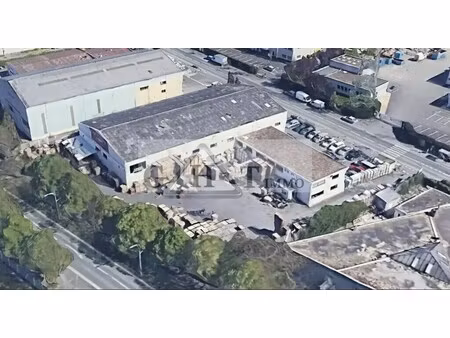 vente entrepôt 1 700 m²
