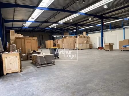 vente local d’activités champcueil 91750 3400m²