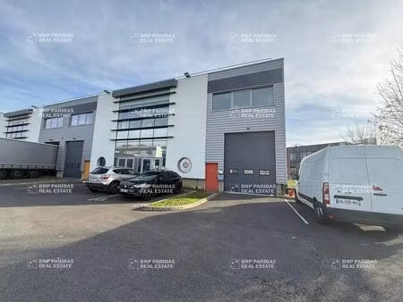 vente local d'activités 370 m²