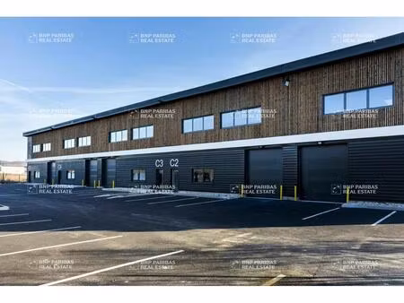 vente local d'activités 200 m² à 2 878 m²