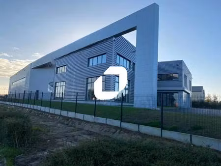 vente local d'activités 1 250 m² à 2 100 m²