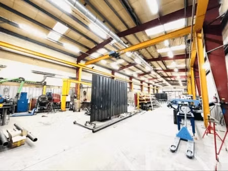 vente local d'activités 1 969 m²