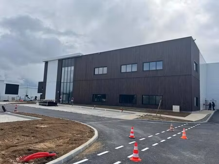 vente local d'activités 367 m² à 2 111 m²