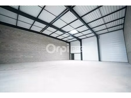 vente local d'activités 284 m²