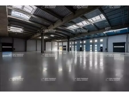 vente entrepôt 1 751 m² à 4 692 m²