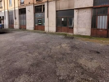 vente entrepôt lyon 69005 280m²