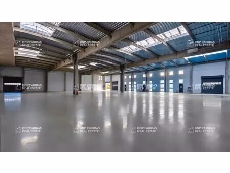 vente entrepôt logistique croissy-beaubourg 77183 1751m² à 4692m²
