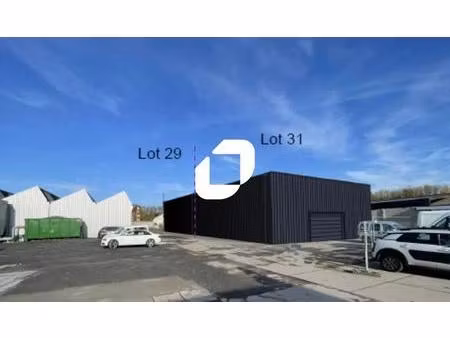 vente local d'activités 600 m² à 1 200 m²