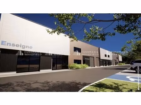 vente local d'activités 240 m²