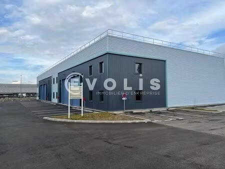 vente local d'activités 284 m² à 575 m²