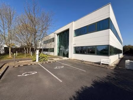 vente bureaux 976 m²