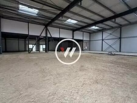 vente entrepôt louvres 95380 405m² à 1955m²