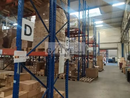 vente entrepôt 3 680 m²