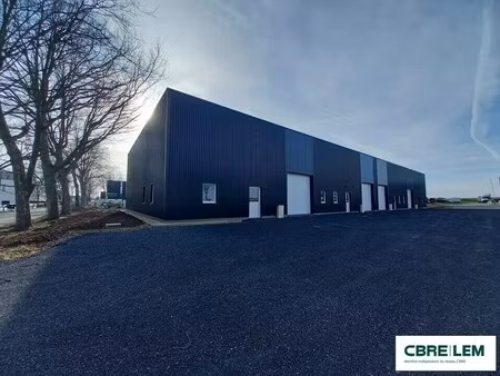 vente local d'activités 224 m²