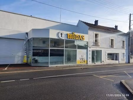 vente local d'activités 998 m²