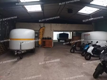 vente local d'activités 300 m²